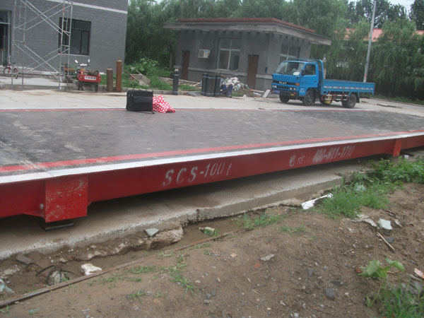 100吨地磅多少钱/河北省博云衡器