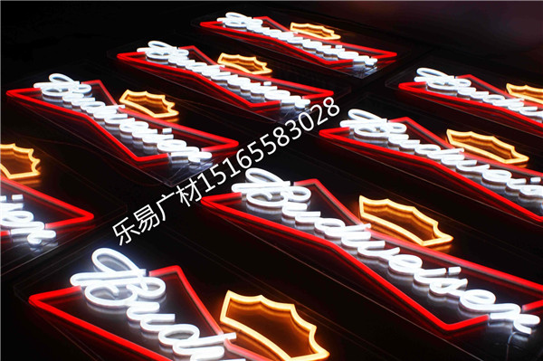 山东卡布灯箱厂家/灯箱广告