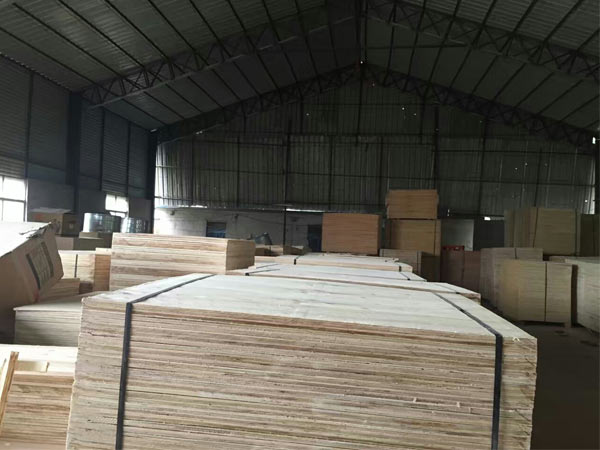 临沂托盘脚墩生产厂家/临沂利亿木业有限公司