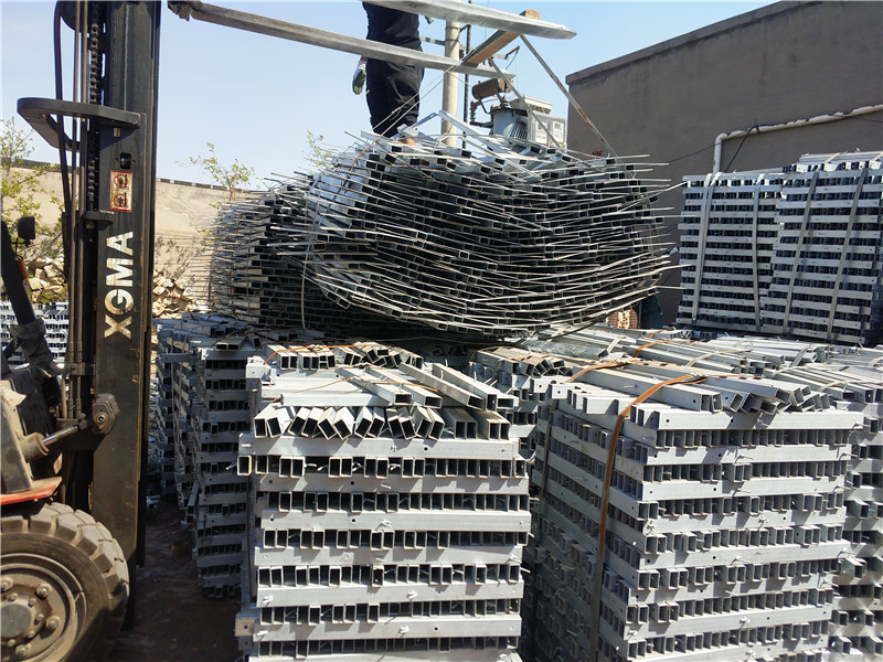 刺丝滚笼防护网A仪陇刺丝滚笼防护网A刺丝滚笼防护网厂