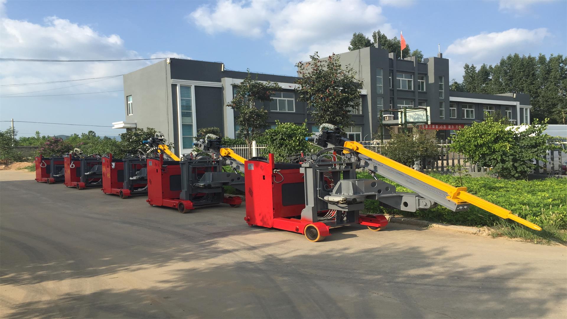 电石料面处理机器人/军成机械科技