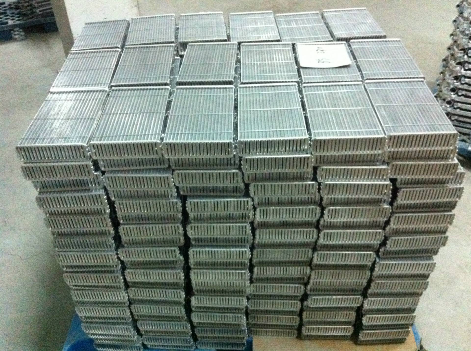 适用于现代IX25 13- 汽车散热器 AT 25310-3X600