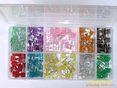 供应塑盒装汽车插片式保险丝