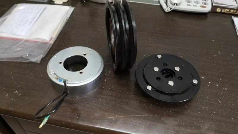 尤里克拉UX330压缩机专用离合器 双B槽 24v