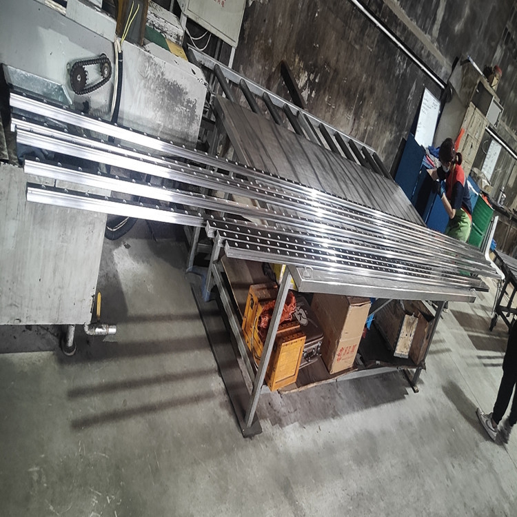 750大67f8dd9f4d14dfe77