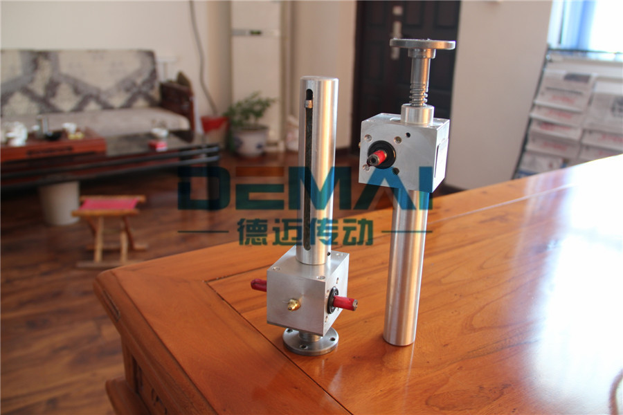 批量供应 CS2.5小型微型电动手摇螺旋丝杆升降机
