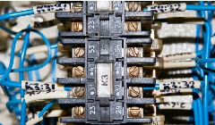 电路中经常使用的4大继电器，老电工详细讲解继电器的动作原理