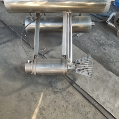 TLB-7.5潜水推流曝气机现场安装图