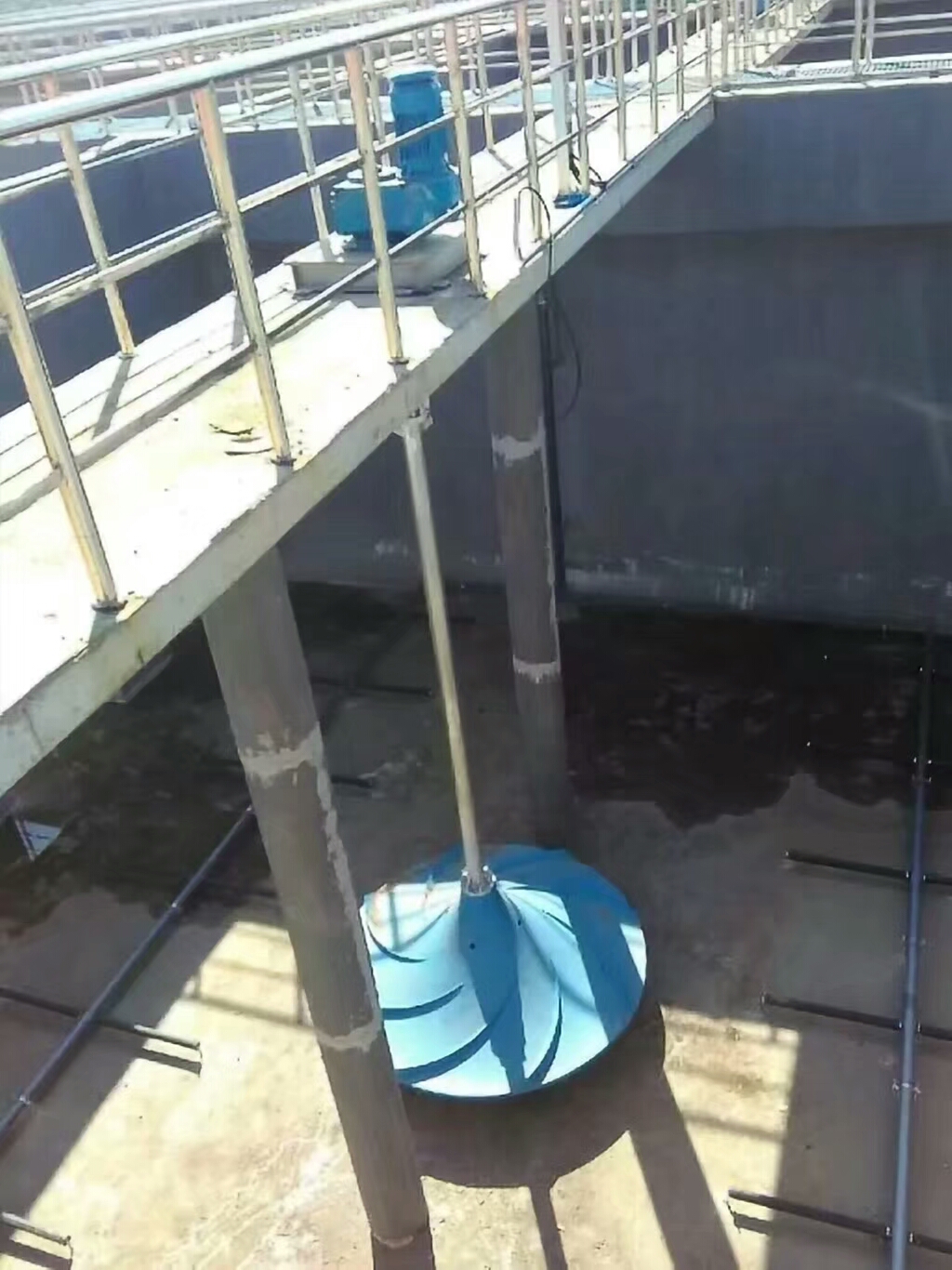 双曲面。现场，